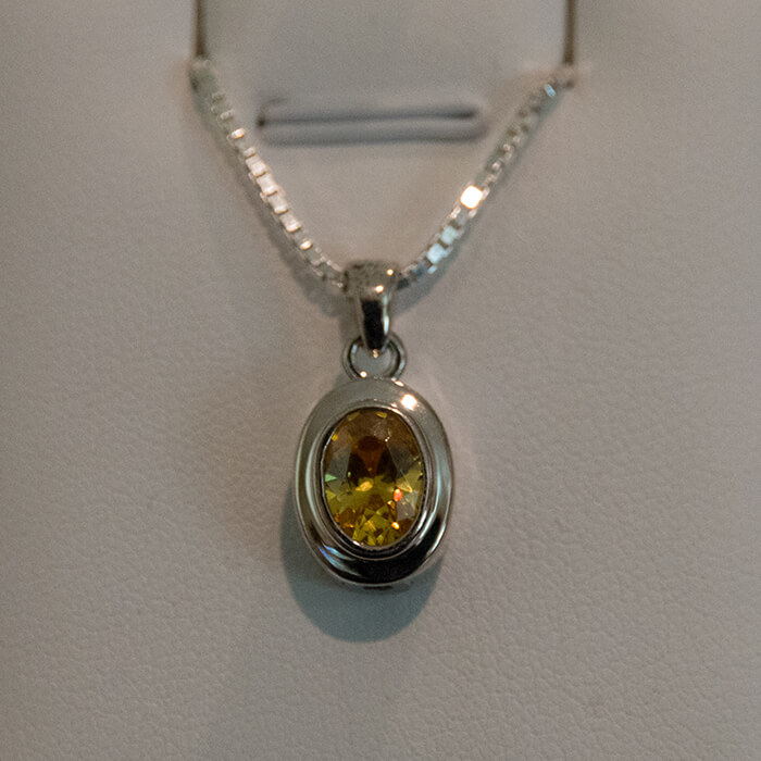 Oval Pendant Necklace 3EMJ2